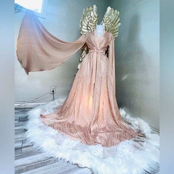 Divine Cover Up - Picture 4 of 11